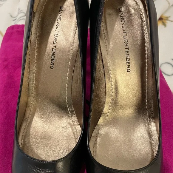 Vintage DVF Diane Von Furstenberg heels - Picture 6 of 10